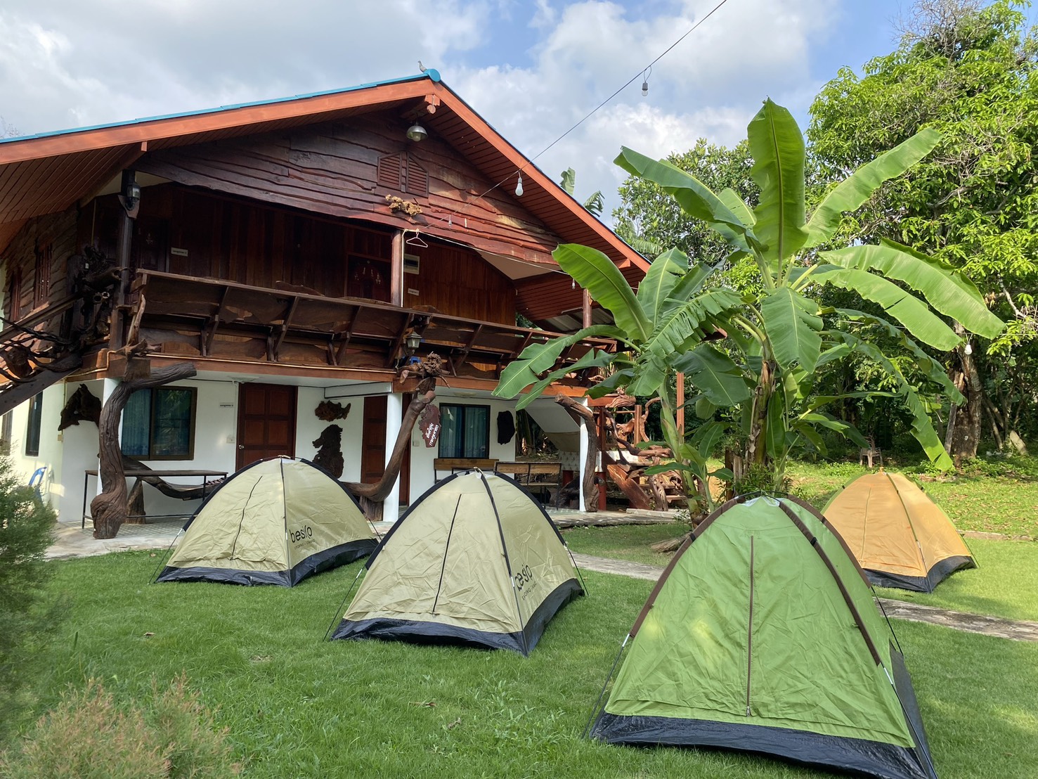 พักผ่อนริมน้ำ